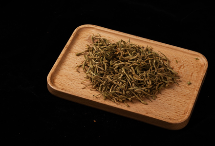 痛风石消不掉？关节僵硬疼痛？三个中成药帮你化瘀排石，辅助治疗慢性期